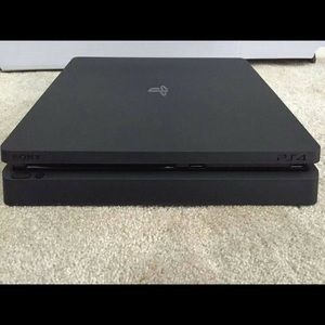 PS4 SLIM